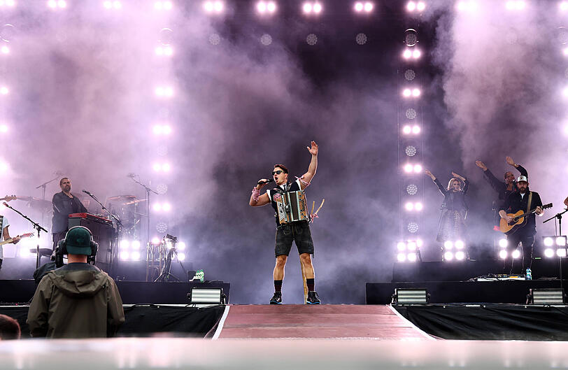 "Volks-Rock'n'Roller" Andreas Gabalier hat viele Fans – doch zugleich auch viele Kritiker. "Volks-Rock'n'Roller" Andreas Gabalier hat viele Fans – doch zugleich auch viele Kritiker.