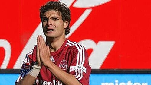 Selbst Beten half ihm beim Club nicht: Harry Charisteas vor dem Sprung nach Saloniki? Selbst Beten half ihm beim Club nicht: Harry Charisteas vor dem Sprung nach Saloniki?