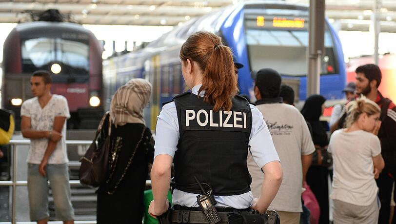 Die Münchner Polizei geht nach dem Anschlag von Brüssel derzeit nicht von einer Gefährdung für die bayerische Landeshauptstadt aus.(Archivbild) Die Münchner Polizei geht nach dem Anschlag von Brüssel derzeit nicht von einer Gefährdung für die bayerische Landeshauptstadt aus.(Archivbild)