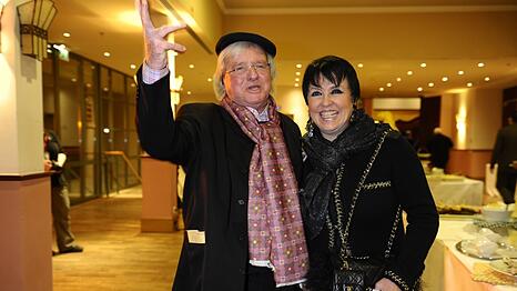 1992 haben sie sich kennen- und liebengelernt, 13 Jahre später geheiratet: Gerd Käfer und Uschi Ackermann sind über all die Jahre Münchens Power-Paar gewesen.