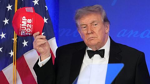 Trump lobte und tadelte die Medien.