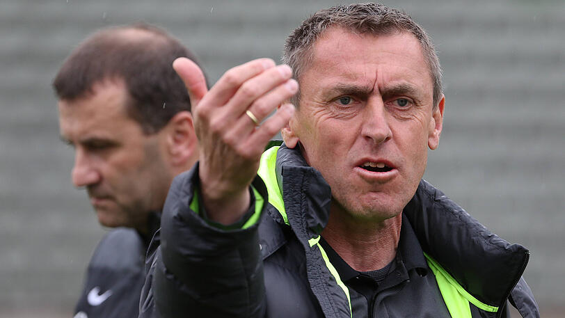 Einst gemeinsam für den FC Augsburg: Dieter Märkle (re.) und Manfred Paula.
