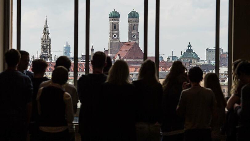 Die Frauenkirche in München: Im Nordturm des Doms befinden sich BND-Abhöranlagen.