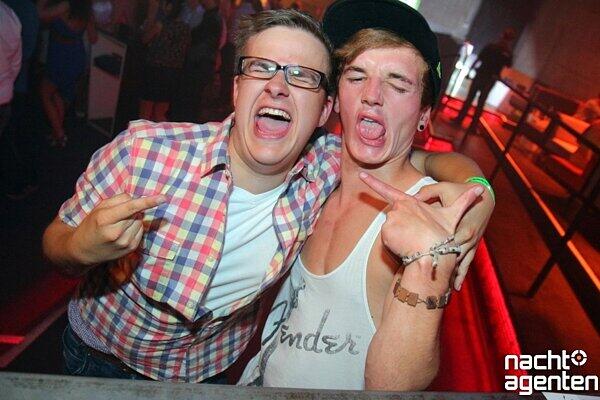 Der Neuraum deckt unterdessen noch viel mehr Musikgeschmäcker ab, im Club hieß es: "Soundclub presents: DJ Starjack". Mehr Bilder aus dem Neuraum unter www.nachtagenten.de