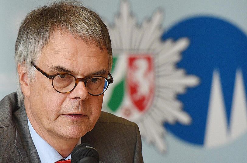 Der Kölner Polizeipräsident Wolfgang Albers ist nach den Übergriffen in der Silvesternacht vorläufig in den Ruhestand versetzt worden.