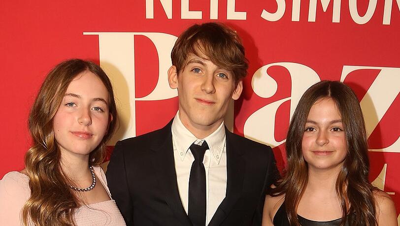James Broderick und seine Zwillingsschwestern Marion (l.) und Tabitha auf dem roten Teppich in New York City.
