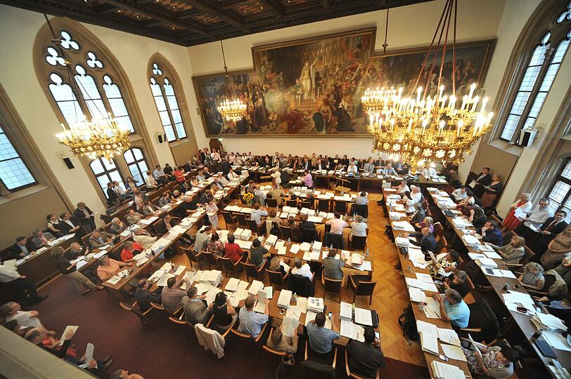 Blick in den großen Sitzungssaal des Münchner Stadtrats.