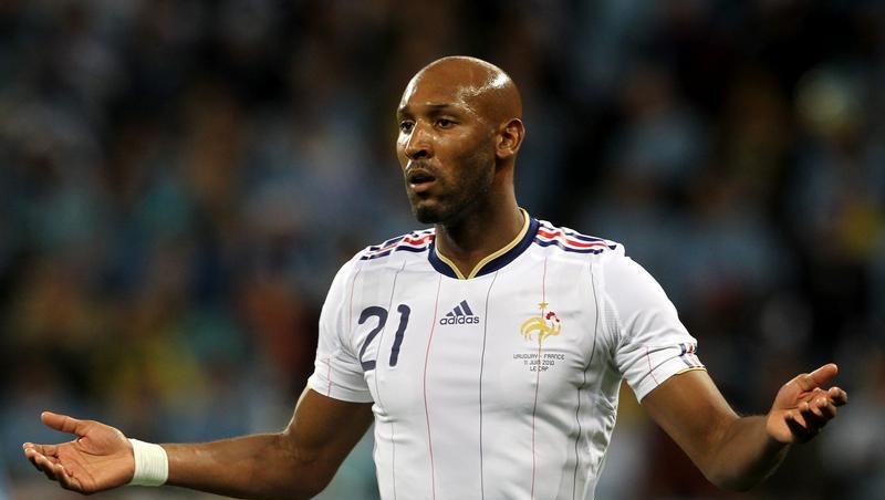 Nicolas Anelka soll Frankreich-Trainer Raymond Domenech wüst beschimpft haben, jetzt wird der "Verräter" gesucht, der das an die Presse weitergab Nicolas Anelka soll Frankreich-Trainer Raymond Domenech wüst beschimpft haben, jetzt wird der "Verräter" gesucht, der das an die Presse weitergab