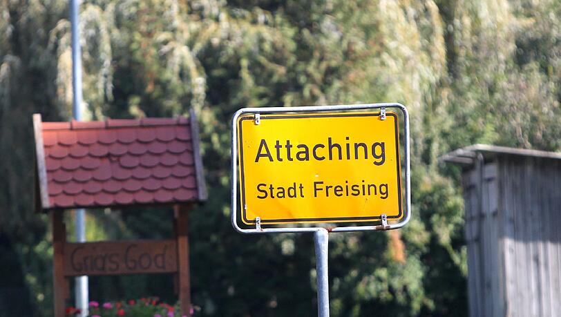 Bedrohter Ort: In Attaching atmen jetzt viele auf. Vorerst. Bedrohter Ort: In Attaching atmen jetzt viele auf. Vorerst.