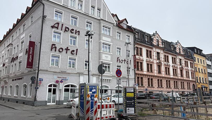 Der zweite Videoturm steht an der Adolf-Kolping-Straße in der Nähe des Mathäser-Kinos. Der zweite Videoturm steht an der Adolf-Kolping-Straße in der Nähe des Mathäser-Kinos.