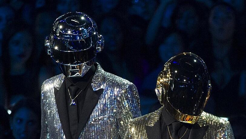 Wie immer gut behütet: Daft Punk bei den MTV Video Music Awards im August Wie immer gut behütet: Daft Punk bei den MTV Video Music Awards im August