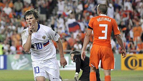 Jubelt er bald für Bayern? Russland Nationalspieler Andrej Arschawin, hier bei der EM gegen Holland. Jubelt er bald für Bayern? Russland Nationalspieler Andrej Arschawin, hier bei der EM gegen Holland.