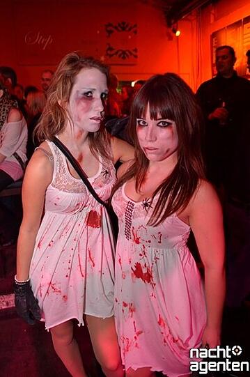 Sexoween in der Nachtgalerie (Samstag, 29.10.2011). Noch mehr Fotos gibt es unter www.nachtagenten.de.