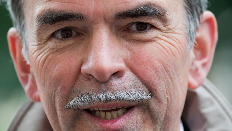 Gustl Mollath ist Deutschlands bekanntester Psychiatriepatient - jetzt kämpft er für einen anderen. Gustl Mollath ist Deutschlands bekanntester Psychiatriepatient - jetzt kämpft er für einen anderen.