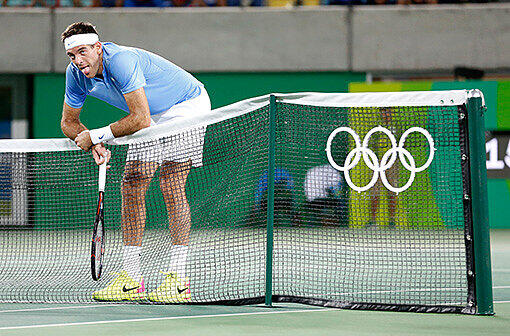 Vor seinem Sieg gegen Novak Djokovic war der argentinische Tennisspieler Juan Martin Del Potro rund 40 Minunten in einem Aufzug gefangen.