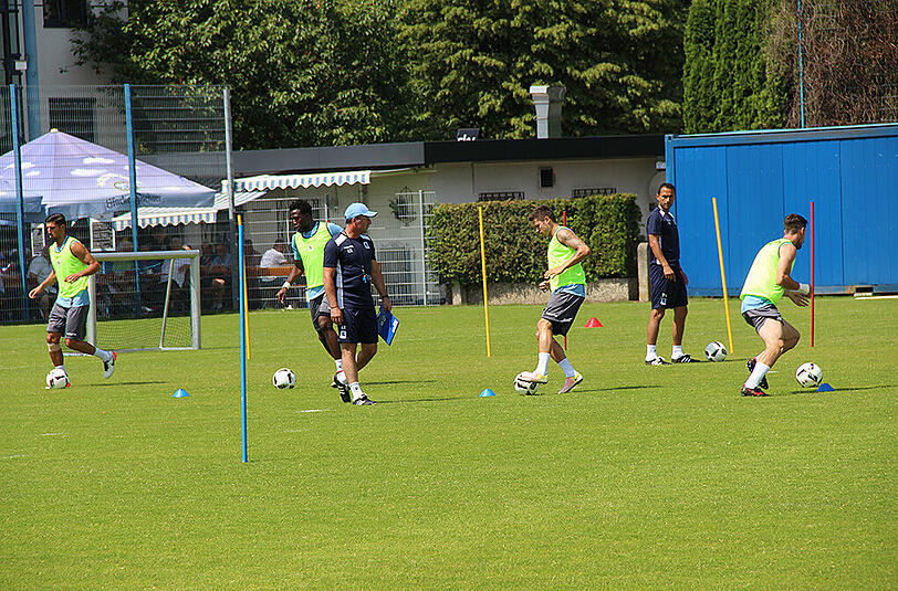 Hier gibt's Bilder vom offiziellen Trainingsauftakt der Löwen am vergangenen Samstag.
