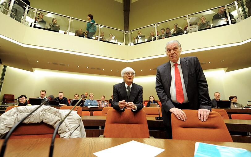 Ecclestone ist als Zeuge im Prozess gegen den früheren BayernLB-Vorstand Gribkowsky geladen. Die Bilder aus dem Gericht in München