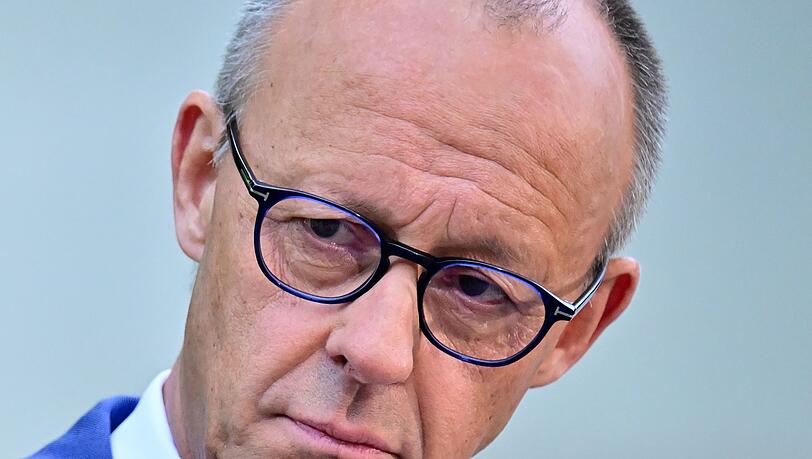 Der Kanzler schraubt weiter an seiner Personalrochade. Der Kanzler schraubt weiter an seiner Personalrochade.
