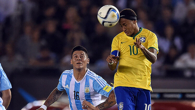 Die Erzrivalen Brasilien und Argentinien trennten sich am Freitagabend 1:1. Die Erzrivalen Brasilien und Argentinien trennten sich am Freitagabend 1:1.