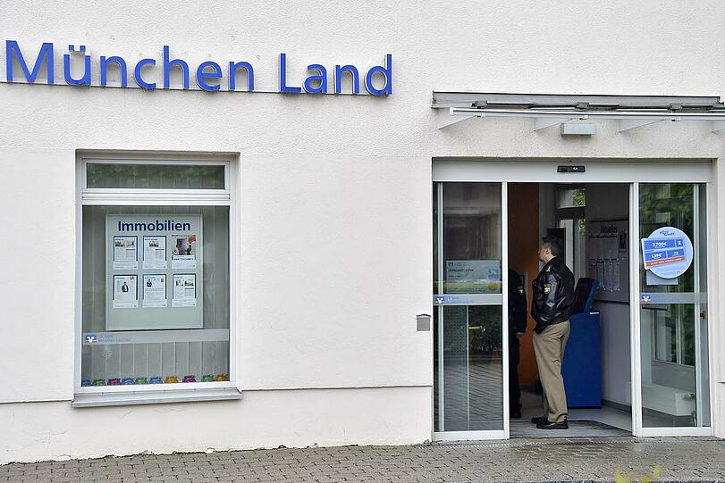Am Dienstag wurde eine Filliale der VR-Bank in Taufkirchen überfallen.