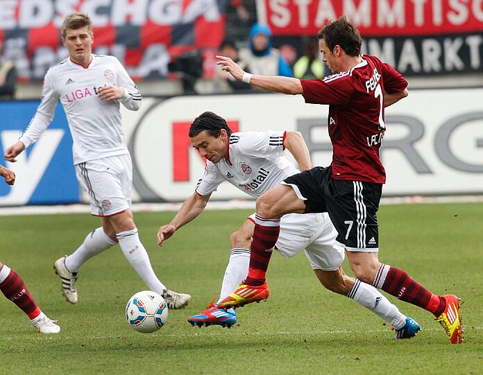 DANIJEL PRANJIC:
Wie gegen Hannover (2:1) in der Startelf, diesmal als Ribéry-Ersatz. Musste nach 57 Minuten wieder Platz machen. Und? Braver Passgeber, mal quer, mal nach hinten. Viel zu bieder. 
Note: 5
