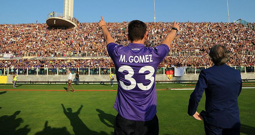 Gomez erhält in Florenz einen Vertrag bis 2017. Er soll mit vier Millionen Euro pro Jahr dotiert sein.