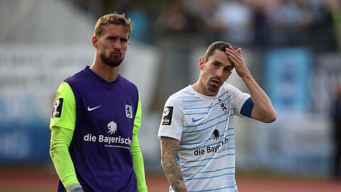 Weiter Löwen: Torhüter Marco Hiller (l.) und Phillipp Steinhart. Gilt das auch für Leistungsträger wie Joseph Boyamba und Yannick Deichmann?