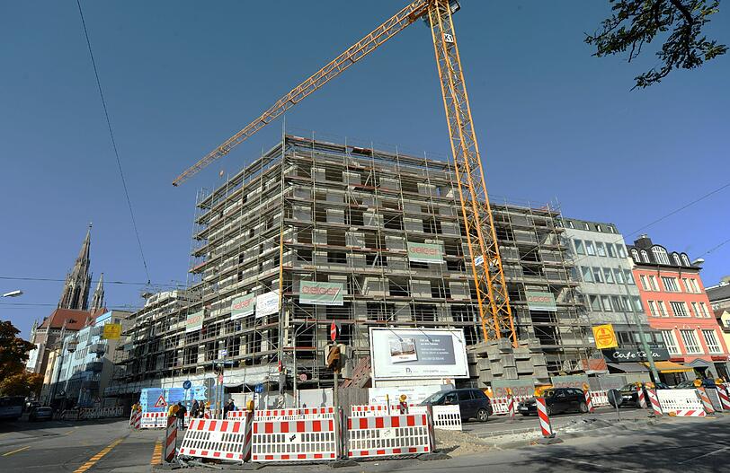 So schaut&rsquo;s heute dort aus: Das &bdquo;Tela 64&ldquo; hat gestern Richtfest gefeiert.