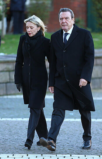 Altkanzler Gerhard Schröder (71) und Doris Schröder-Köpf (52)