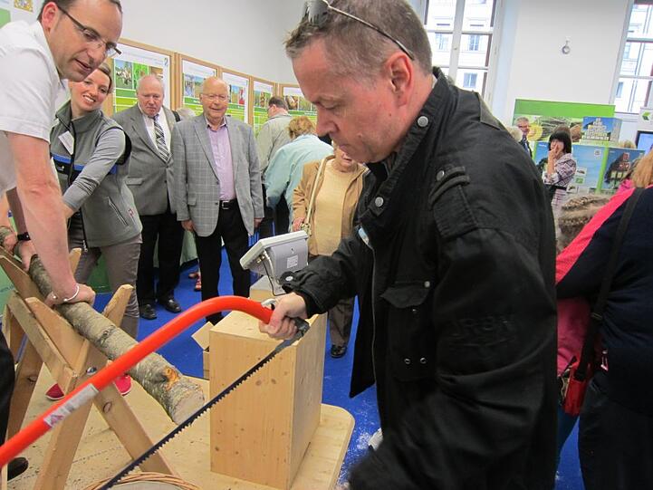 Beim Hoffest der Landwirtschaftsministeriums am vergangenen Wochenende war einiges geboten. AZ-Leser Jürgen Heusser hat Fotos gemacht. Klicken Sie sich durch die Bilderstrecke...