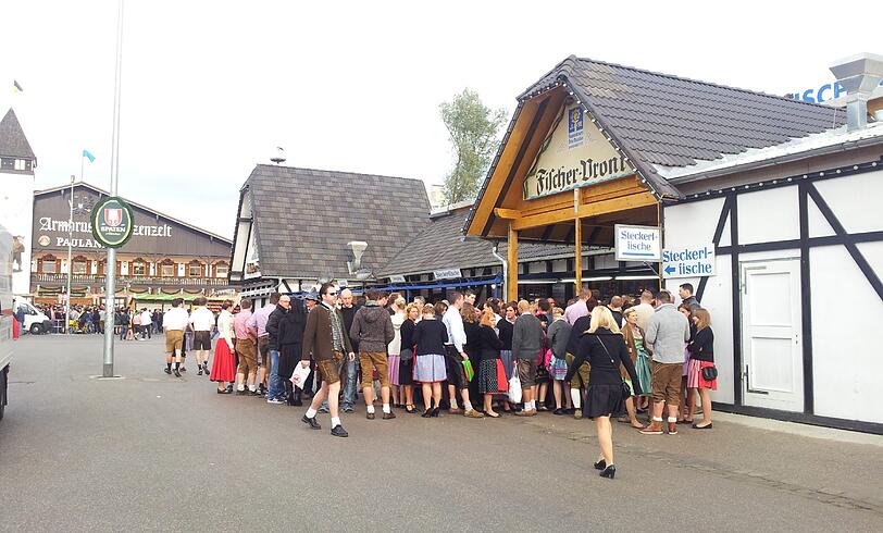 Hier gibt's die ersten Bilder vom Wiesn-Auftakt. Alles wartet auf den Anstich.