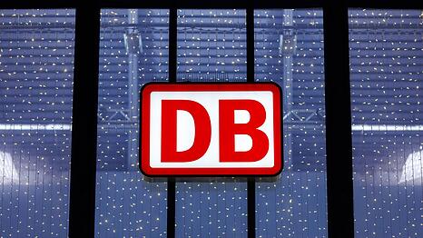 Nach Angaben der Deutschen Bahn (DB) l&auml;uft der Zugverkehr zwischen Bayreuth und N&uuml;rnberg ab 14. September wieder regul&auml;r. (Symbolbild)