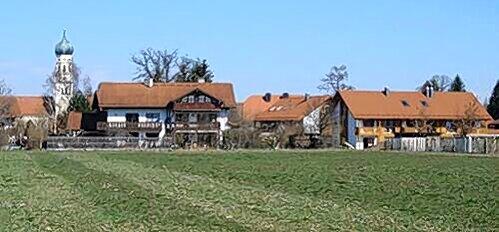 Die Gemeinde Sauerlach im Süden Münchens: Auf einer Fläche von 48 Quadratkilometern leben hier nur gut 7000 Menschen mitten im Grünen.