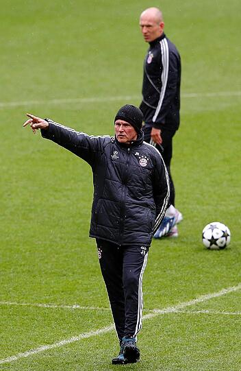 Jetzt wird?s langsam ernst: Die letzte Trainingseinheit vor dem großen Showdown im " German Endspiel". Die Bilder vom Bayern-Training im Wembley-Stadion!