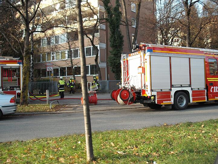 Feuerwehr in der Volkartstraße: Die Bilder...
