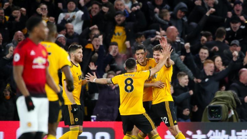 Die Wolverhampton Wanderers besiegten vor eigenem Publikum Manchester United. Die Wolverhampton Wanderers besiegten vor eigenem Publikum Manchester United.