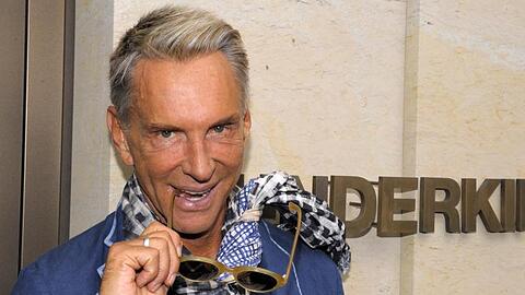 Wolfgang Joop 2009 vor seinem Geschäft "Wunderkind".