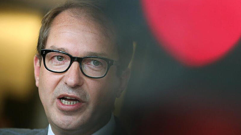 "Nafris"? Dobrindt nutzt die umstrittene Abkürzung aus dem Polizeijargon für "nordafrikanische Intensivtäter".