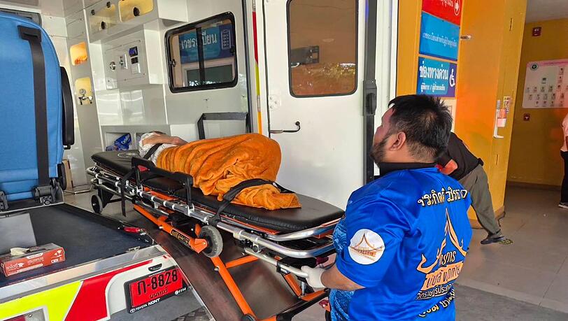 Die Frau wurde ins Krankenhaus gebracht - offenbar litt sie unter einem niedrigen Blutzuckerspiegel.