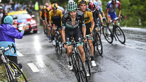 Hat trotz seines Sturzes das Podium bei der Tour de France im Visier: Emanuel Buchmann.