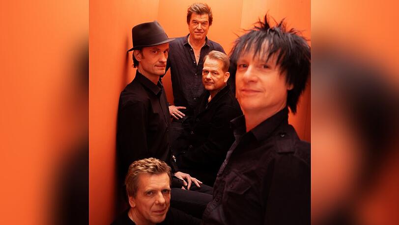 Die Toten Hosen veröffentlichen Ende Mai ihre Werkschau "Alles aus Liebe: 40 Jahre Die Toten Hosen".