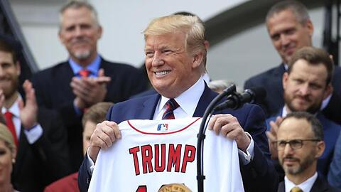 Die Demokraten haben formell die Steuererklärungen von Trump und mehrerer seiner Firmen für die Steuerjahre 2013 bis 2018 angefordert - das Weiße Haus wies die Forderung zurück.