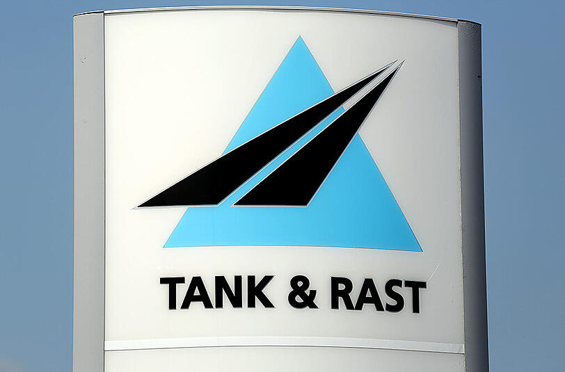 Der Tankstellen- und Raststättenbetreiber Tank & Rast wird für annähernd 3,5 Milliarden Euro verkauft.