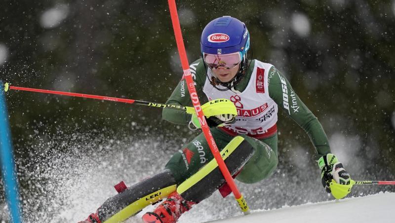 Mikaela Shiffrin aus den USA schreibt weiterhin Ski-Geschichte und ist zum vierten Mal in Serie Weltmeisterin im Slalom. Mikaela Shiffrin aus den USA schreibt weiterhin Ski-Geschichte und ist zum vierten Mal in Serie Weltmeisterin im Slalom.