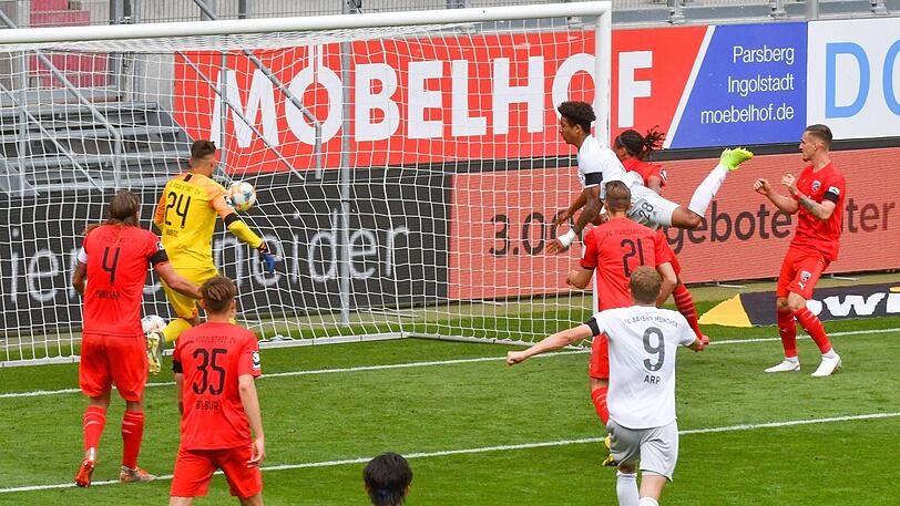 Die spielentscheidende Szene: Chris Richards köpft die kleinen Bayern kurz vor Schluss zum Sieg.