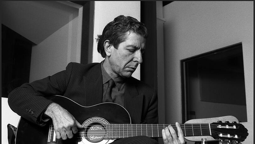 Der große kanadische Sänger, Songwriter und Leonard Cohen.