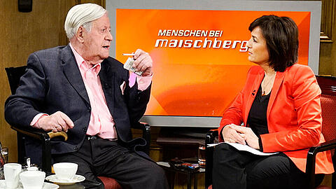 Hanseatisch am Klönen: Helmut Schmidt und Sandra Maischberger am Dienstagabend