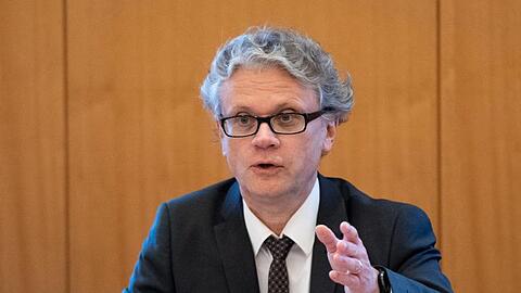 Caspar begrüßte, dass EU-Justizkommissarin Vera Jourova mit einem Aufruf zum Verlassen von Facebook eine deutliche Position bezogen habe.