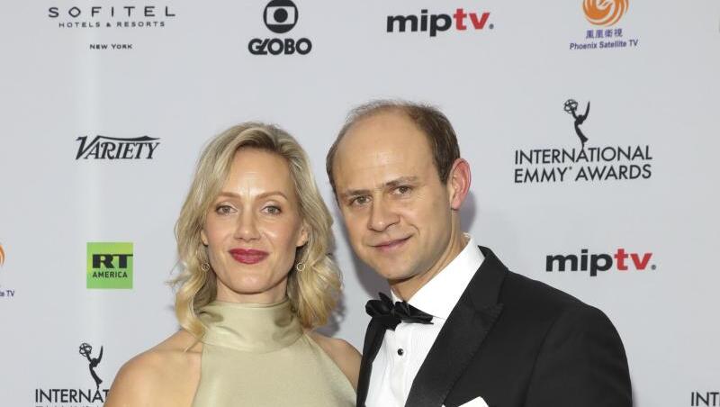 Anna Schudt kommt mit ihrem Mann Moritz Führmann zur Verleihung der 46. International Emmy Awards. Anna Schudt kommt mit ihrem Mann Moritz Führmann zur Verleihung der 46. International Emmy Awards.