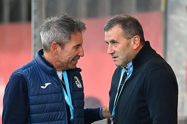 Volles Vertrauen: Gernot Mang (l.) im Gespräch mit Manfred Paula, dem Ex-NLZ-Leiter und neuem Geschäftsführer. Volles Vertrauen: Gernot Mang (l.) im Gespräch mit Manfred Paula, dem Ex-NLZ-Leiter und neuem Geschäftsführer.